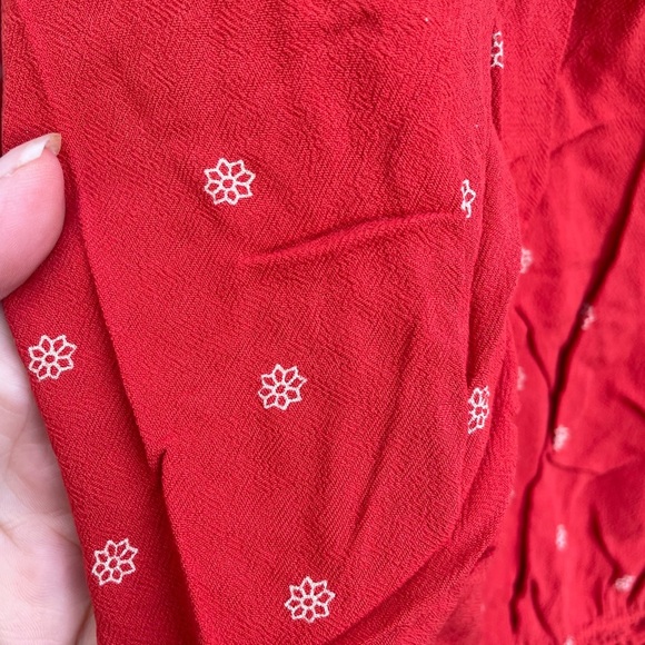 AMERICAN EAGLE STAR PRINT BLOUSE - Picture 4 of 4